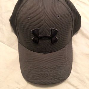 Under Armour flex fit hat